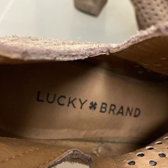 Lucky Brand Larise Laser Cut Suede Peep Toe Ankle Boots Size 6 - Picture 2 of 8